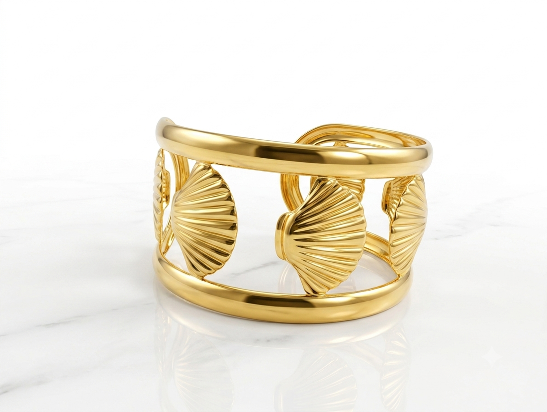 Aurelia Shell Cuff