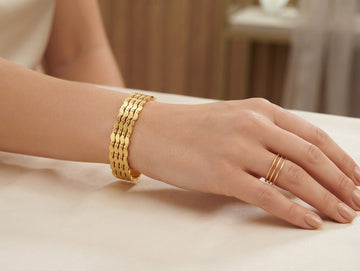 Multi-Row Wave Hand Cuff